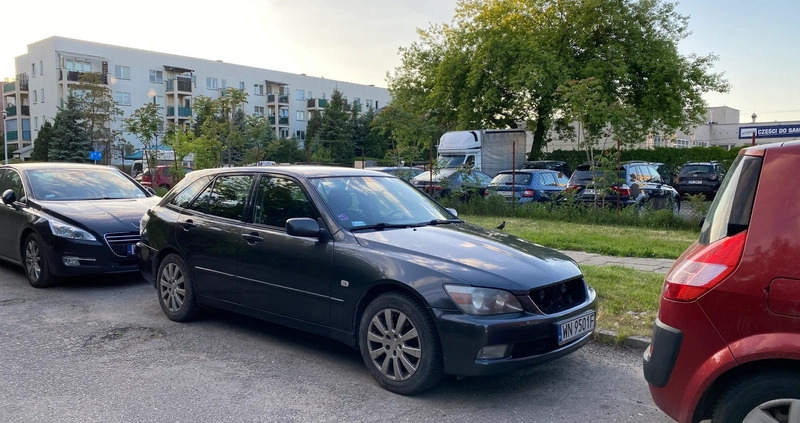 Lexus IS cena 10000 przebieg: 253034, rok produkcji 2004 z Warszawa małe 436